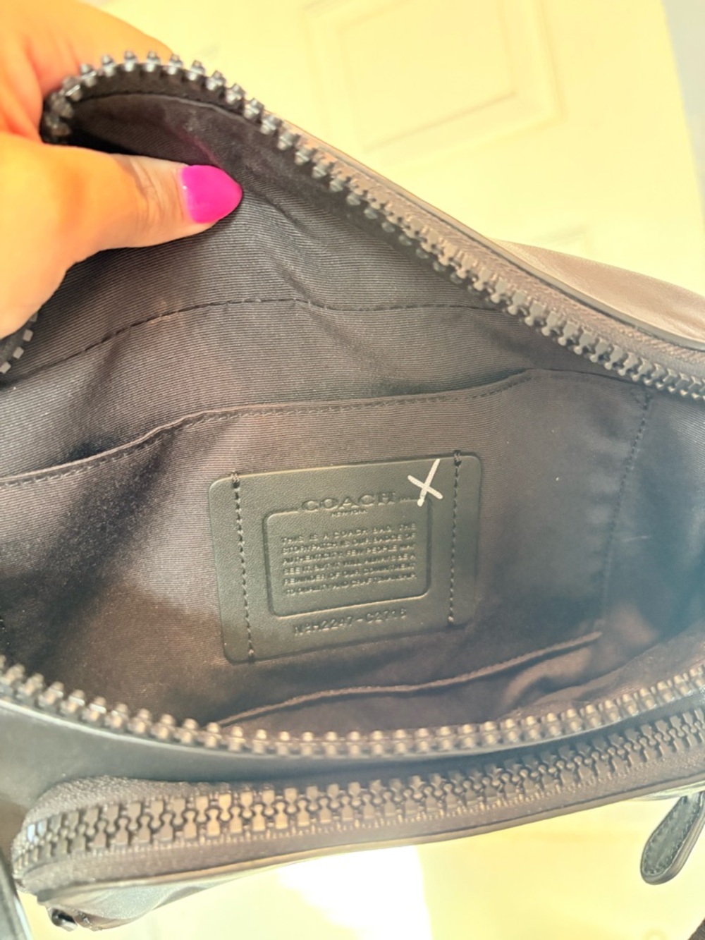 Coach New Men’s Track Black Leather Belt Bag/Crossbody - Picture 5 of 5